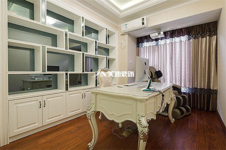 長(zhǎng)沙萬博匯140平修案例-書房