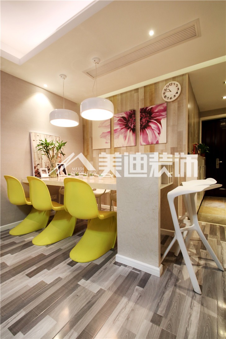 蘭亭玥島現(xiàn)代簡(jiǎn)約風(fēng)裝修案例圖—餐廳