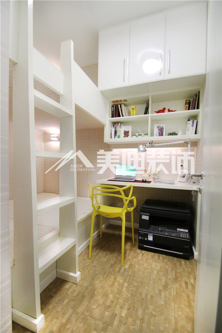 蘭亭玥島現(xiàn)代簡(jiǎn)約風(fēng)裝修案例圖—小孩房