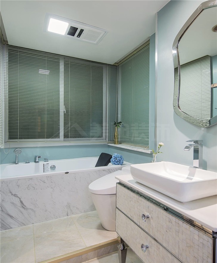 金茂梅溪湖120平歐式風(fēng)裝修案例圖—衛(wèi)生間