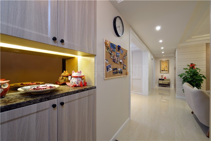 堤亞納灣133平美式風(fēng)裝修案例圖—客廳