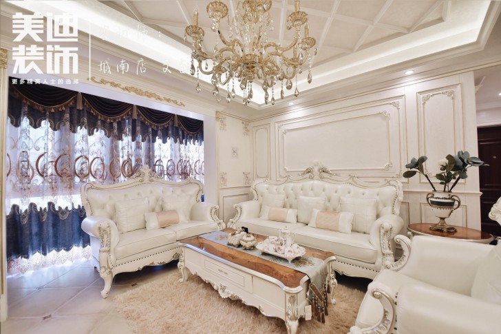 水岸御園125平歐式風(fēng)格裝修案例實拍圖-客廳