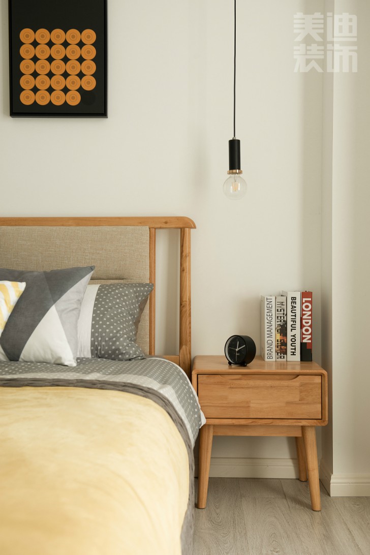 歸心苑90平現(xiàn)代簡(jiǎn)約風(fēng)裝修案例實(shí)拍圖-臥室