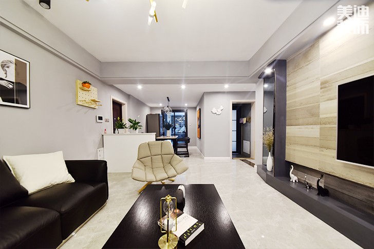 乾源國際115㎡現(xiàn)代簡約裝修案例圖--客廳