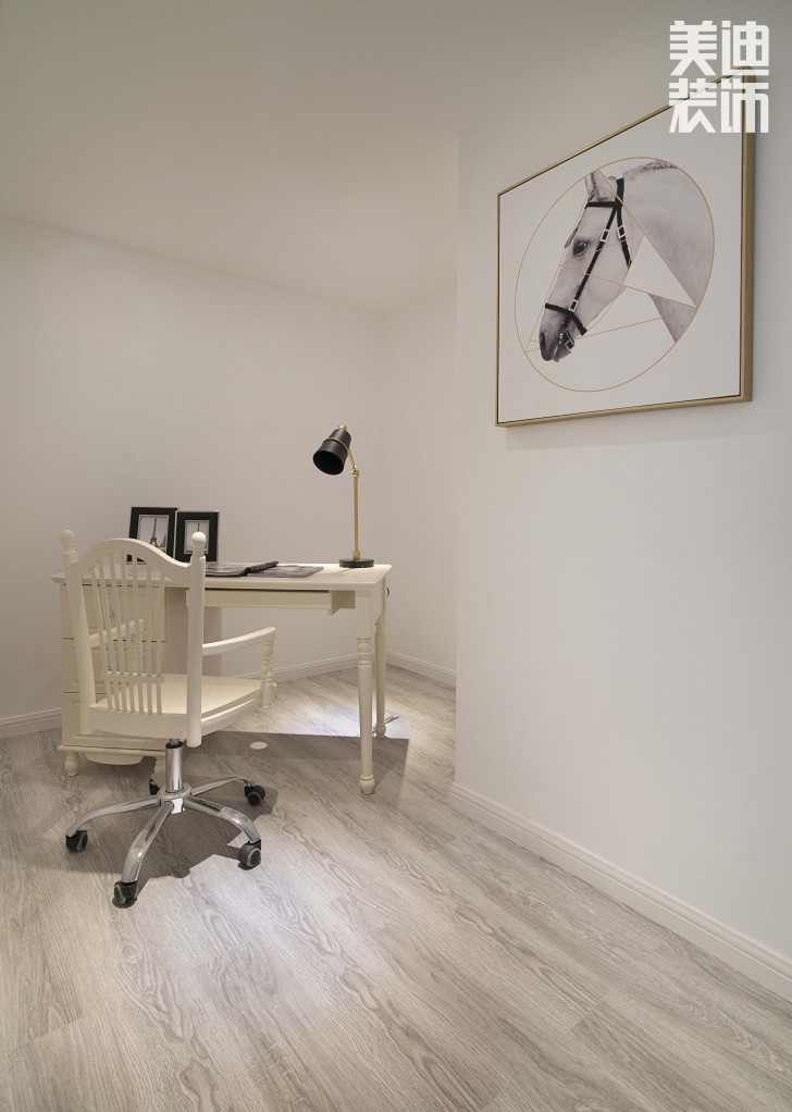 紅星店樣板間90平米簡歐風(fēng)格裝修案例實(shí)拍圖--書房