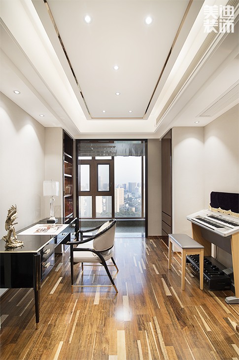 江山壹號(hào)232平米港式輕奢風(fēng)裝修案例實(shí)拍圖--書(shū)房