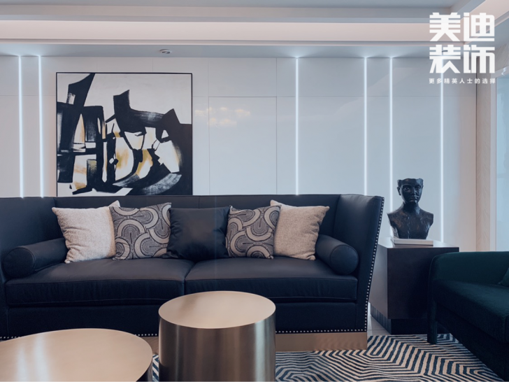 北辰定江洋180平現(xiàn)代風(fēng)格裝修案例實(shí)拍圖--沙發(fā)