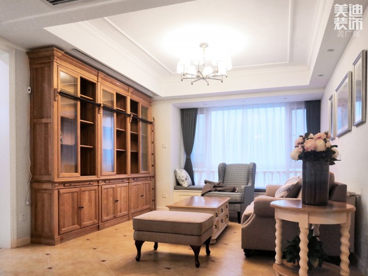 方小區(qū)128小美風(fēng)格裝修案例實(shí)拍圖--客餐廳