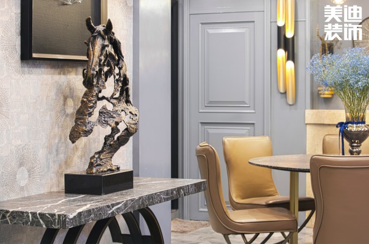 北辰定江洋260㎡現(xiàn)代混搭風(fēng)格裝修案例實(shí)拍圖-玄關(guān)