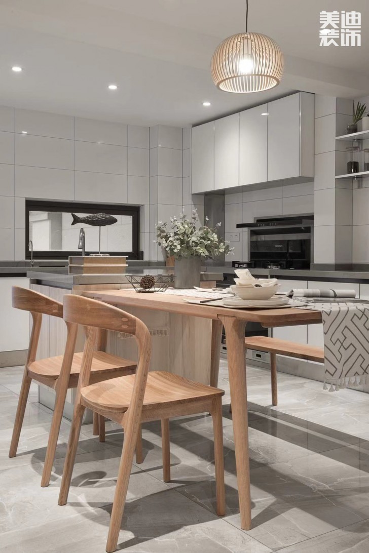 中航城140平米日式風(fēng)格裝修實拍圖--餐廳