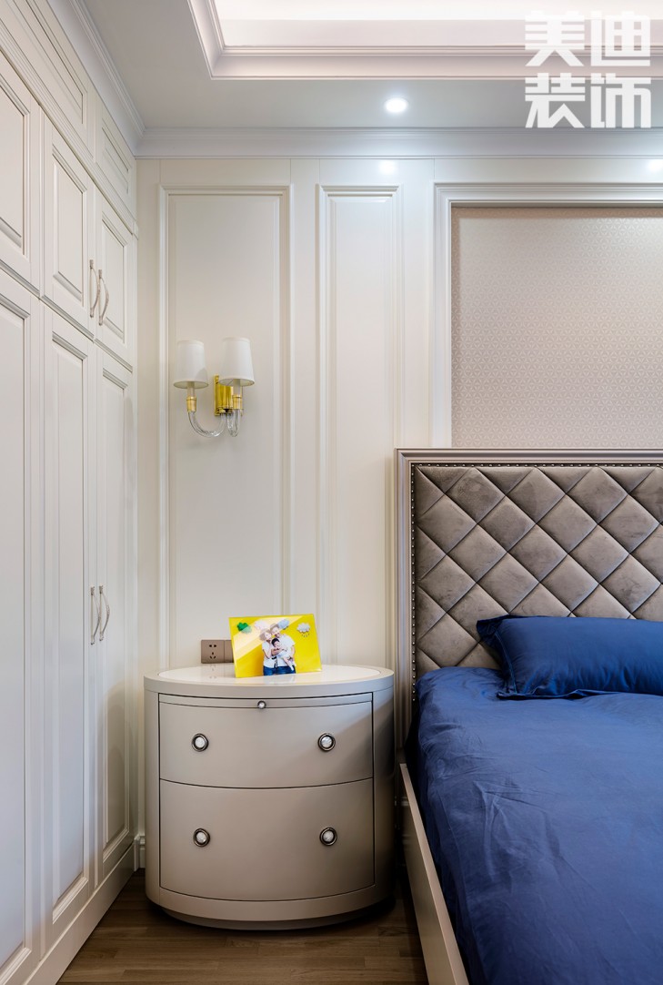 中隆國際御璽220平米美式輕奢風(fēng)裝修案例實(shí)拍圖-臥室