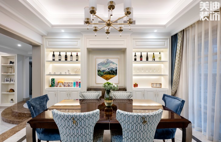 中隆國際御璽220平米美式輕奢風(fēng)裝修案例實(shí)拍圖-餐廳