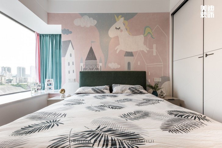 保利西海岸130㎡現(xiàn)代風(fēng)格案例實(shí)拍圖