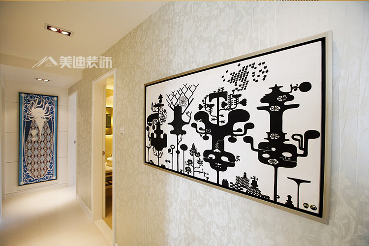 在長沙，買個90左右的房子，價格也是最合適的，很適合剛出來奮斗不久的年輕人，且現(xiàn)在市面上的小戶型家居居多，適合90平小戶型裝修風(fēng)格主要為簡約風(fēng)格，既節(jié)省裝修費用同時又展現(xiàn)自我個性長沙90平房子裝修