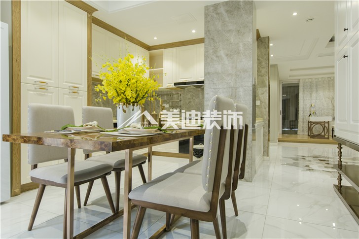 世貿(mào)鉑翠灣清新北歐風裝修案例圖—餐廳